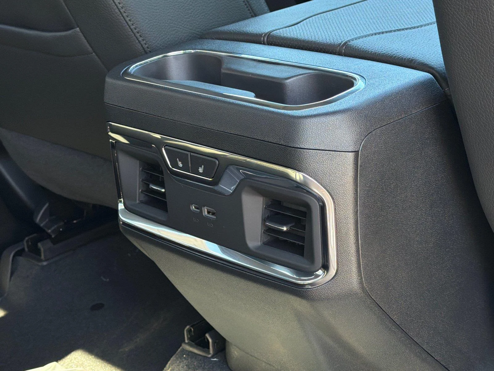 2026 GMC Sierra 1500 Denali - Photo 12