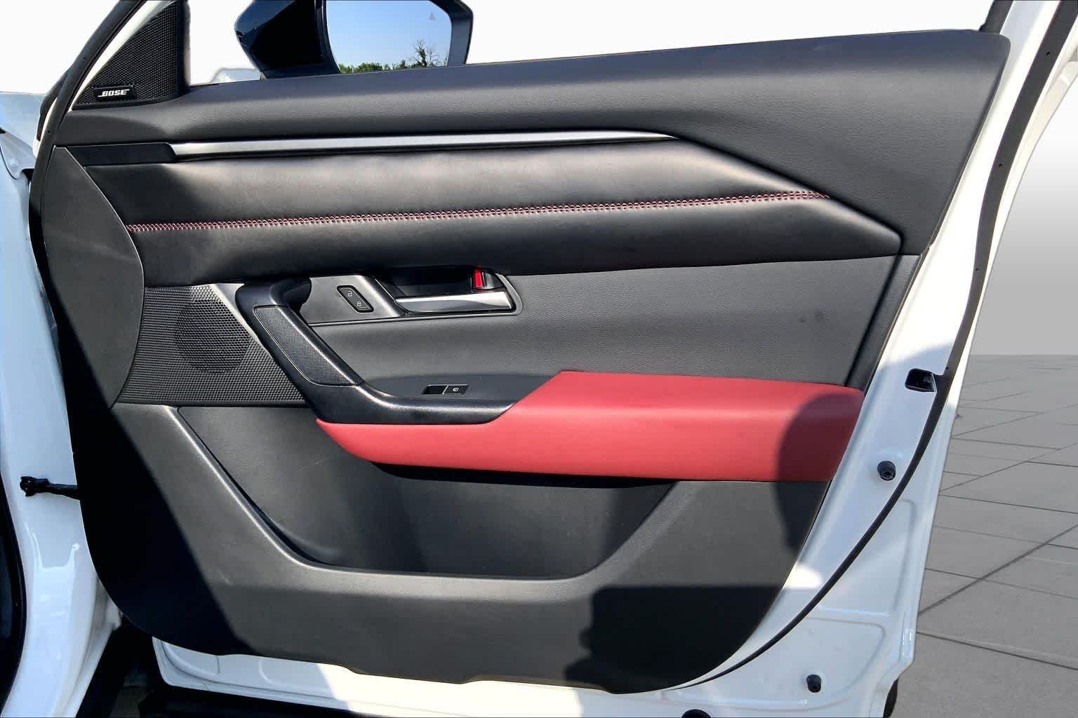 Used 2026 Wind Chill Pearl Mazda Premium Plus image 23