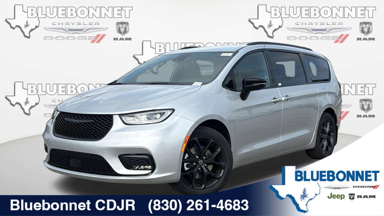 2026 Chrysler Pacifica Select's photo