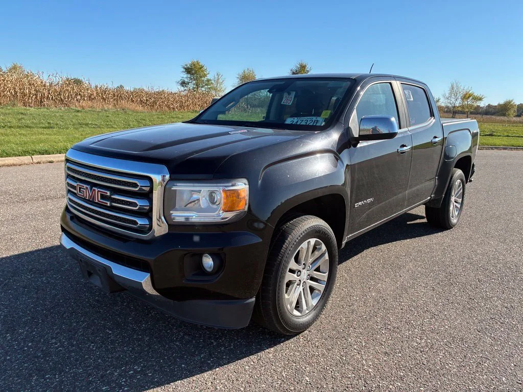 Used 2018 Black GMC SLT image 4