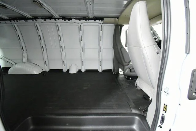 2025 Chevrolet Express Cargo Work Van - Photo 23