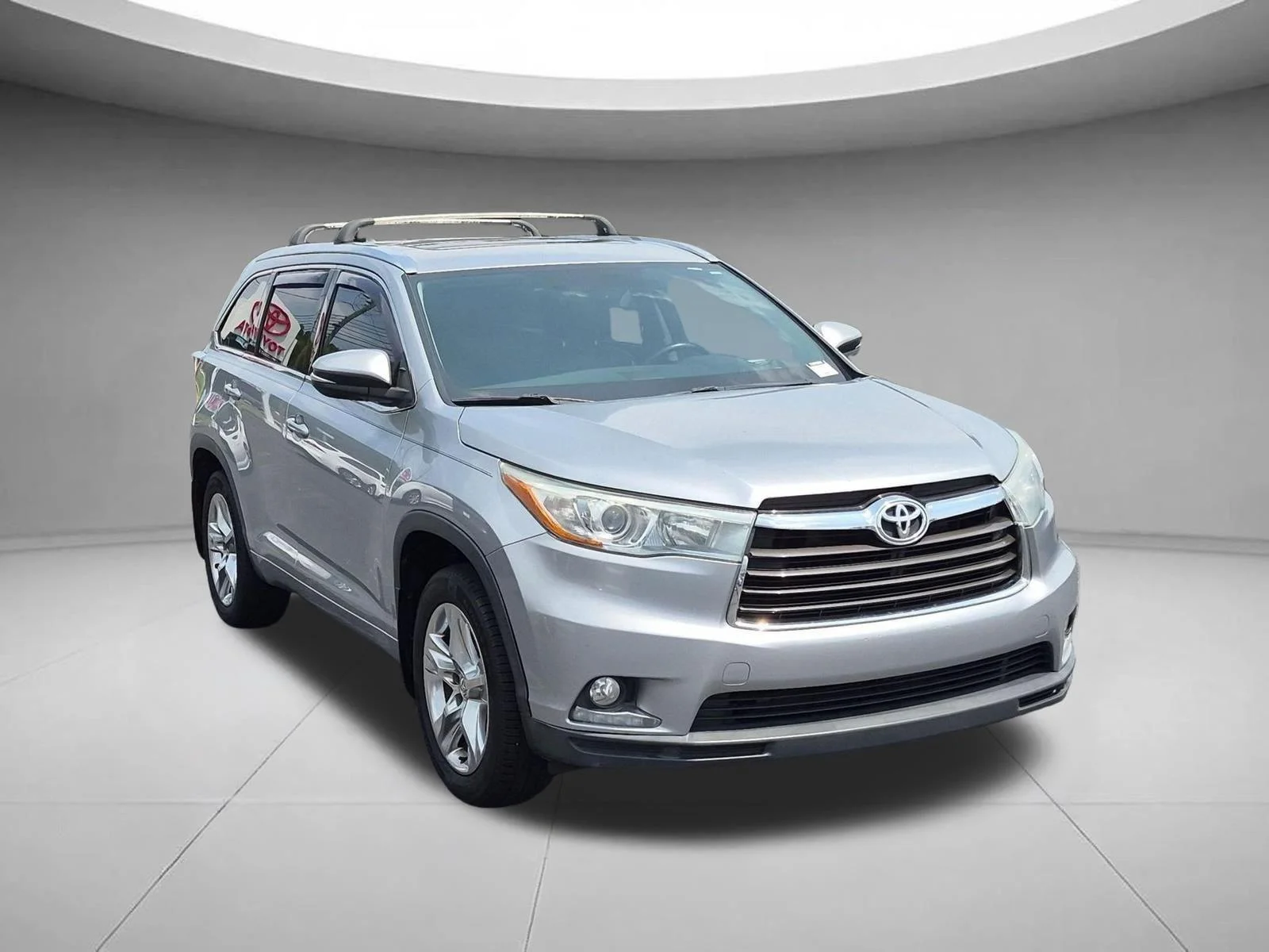 Used 2014 Silver Sky Metallic Toyota Limited image 7