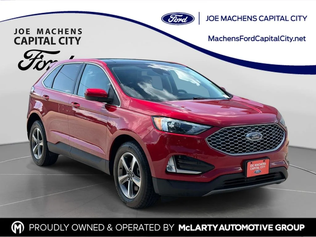 Used 2023 Red Ford SEL image 1