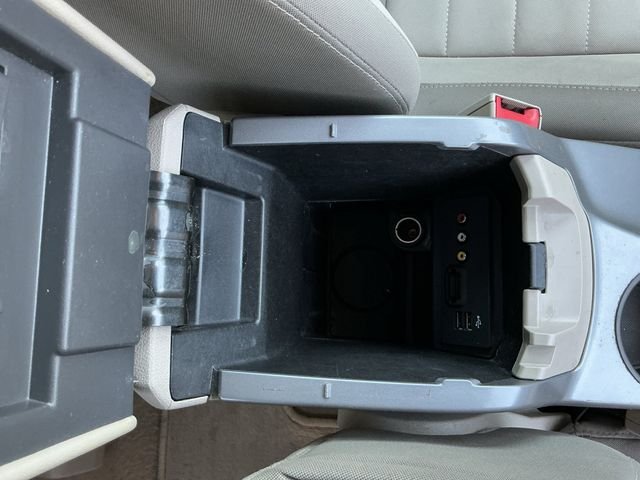 Used 2015  Ford SE image 26