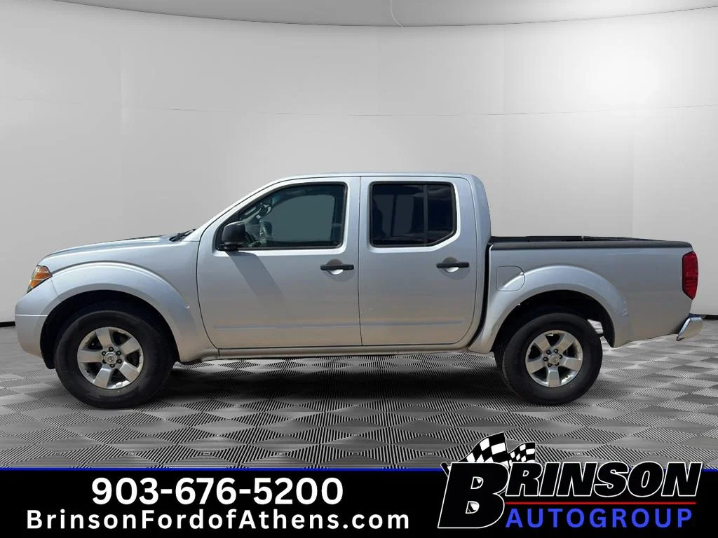 Used 2012 Brilliant Silver Nissan SV image 8