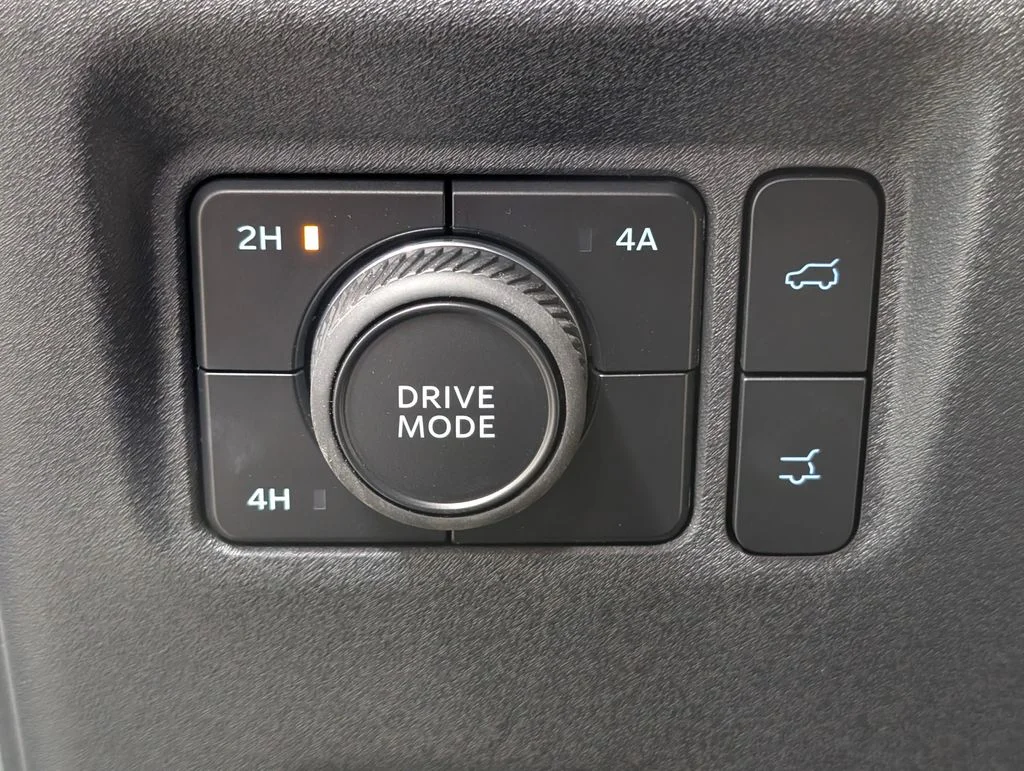 New 2027 Star White Metallic Tri-Coat Ford Active image 9