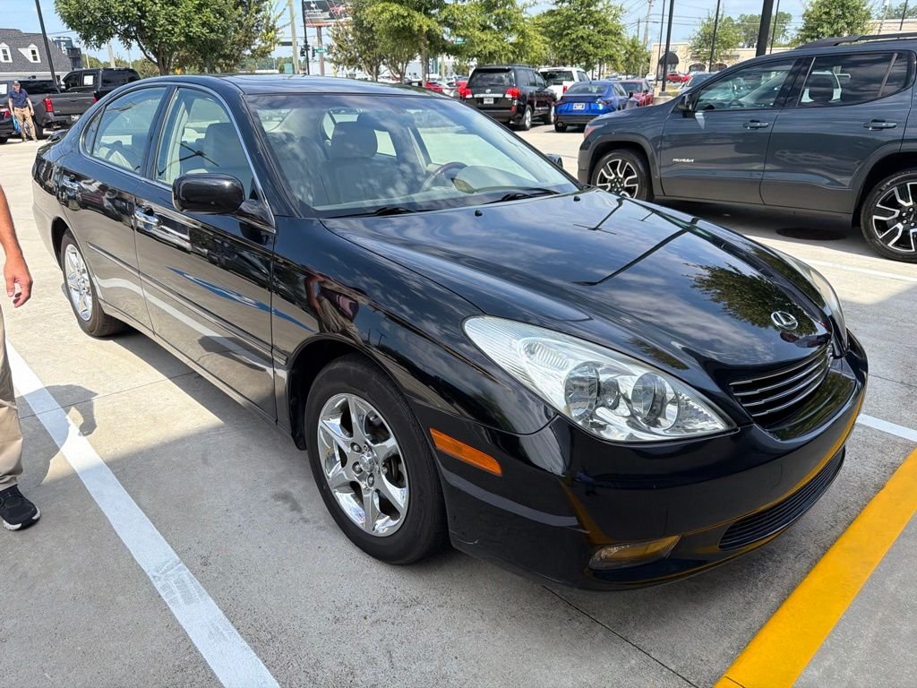 Used 2002 Black Lexus 300 image 3