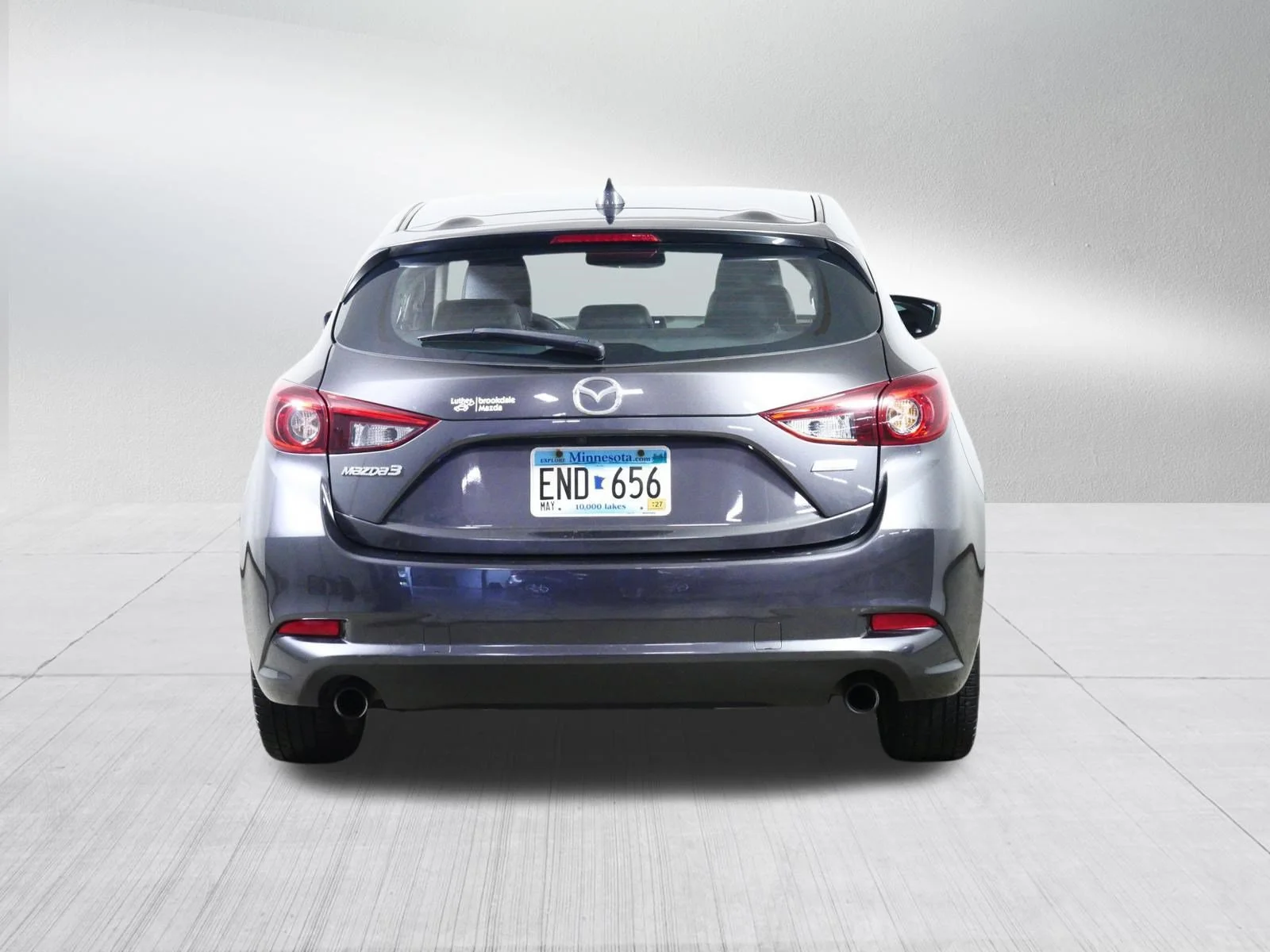 Used 2017 Machine Gray Metallic Mazda Grand Touring image 6