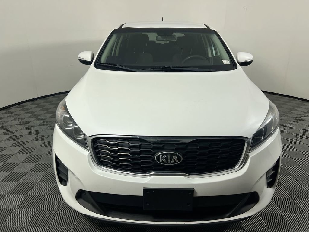 Used 2019 White Kia LX image 8