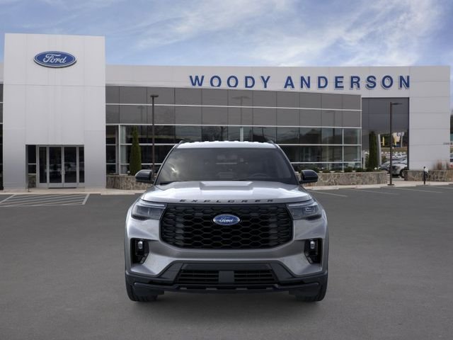 New 2026 Carbonized Gray Metallic Ford ST-Line image 6