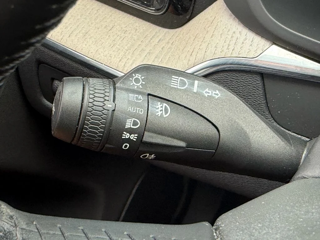 Used 2020 Black Volvo T6 Inscription image 32