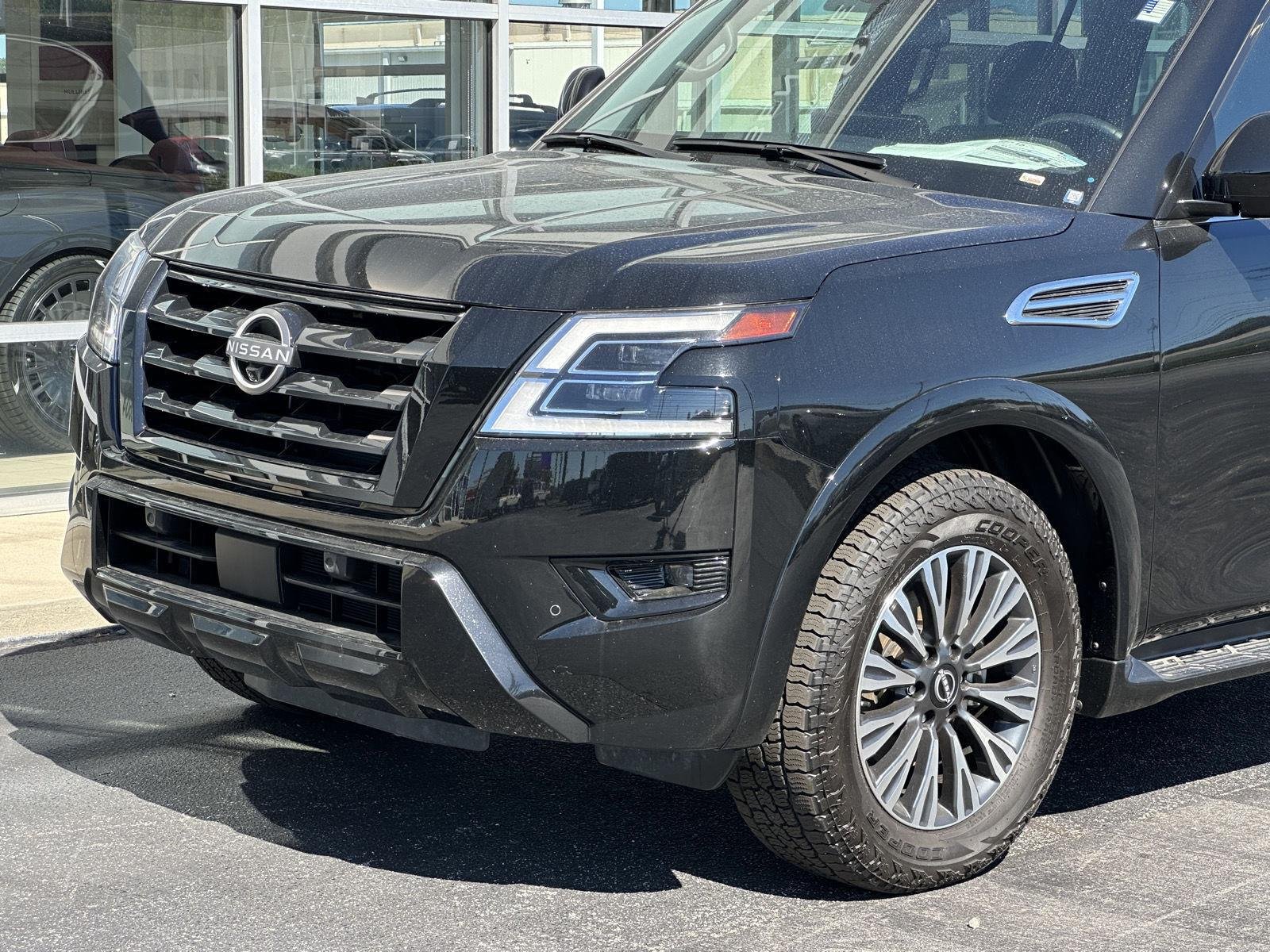 Used 2023 Super Black Nissan SL image 48
