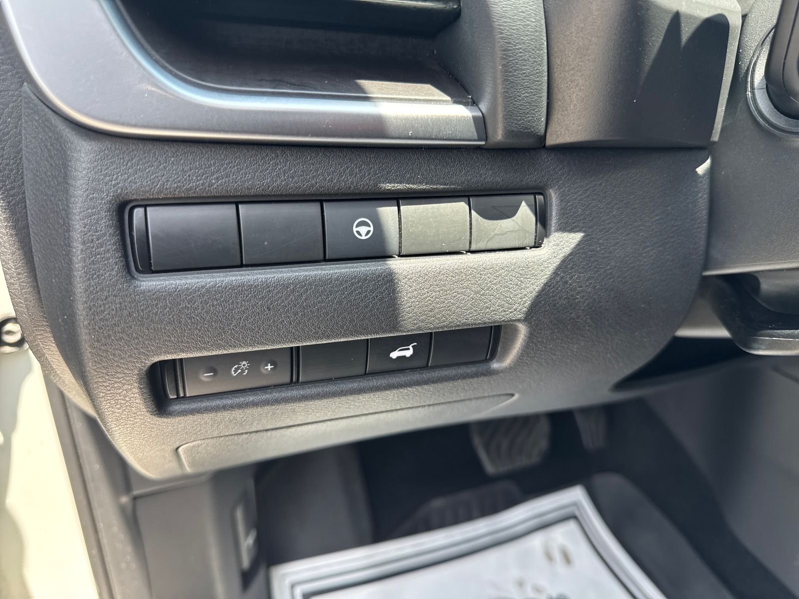 Certified Used 2021 White Nissan SL image 13