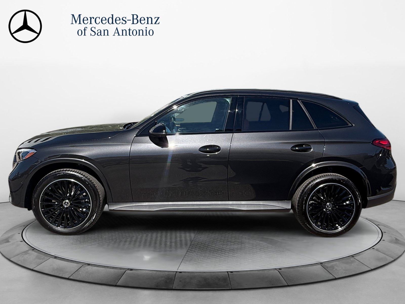 New 2027 Graphite Grey Metallic Mercedes-Benz GLC 300 image 29