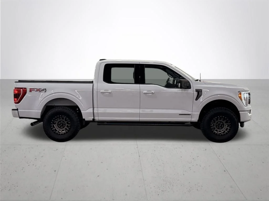 Used 2021 White Ford XLT image 10