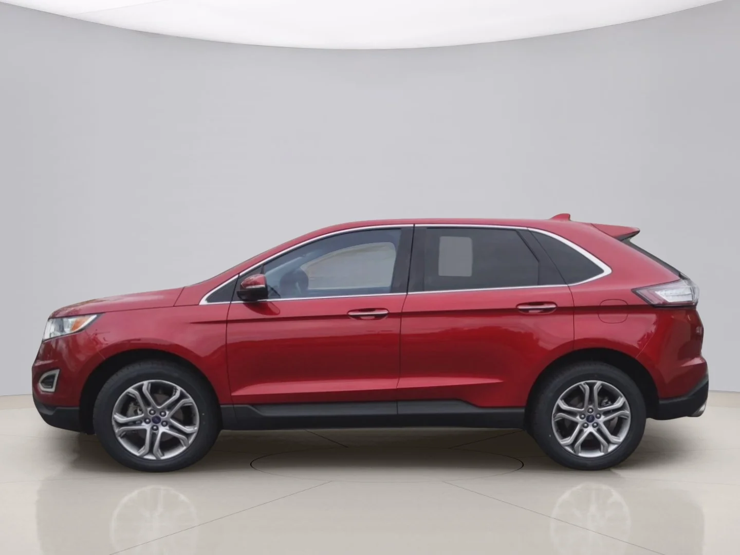 Used 2016 Red Ford TITANIUM image 2