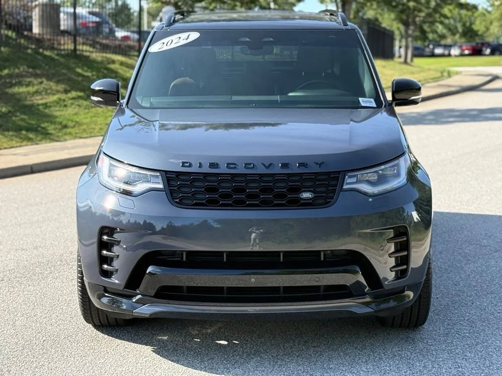Used 2024 Blue Land Rover Dynamic SE image 7
