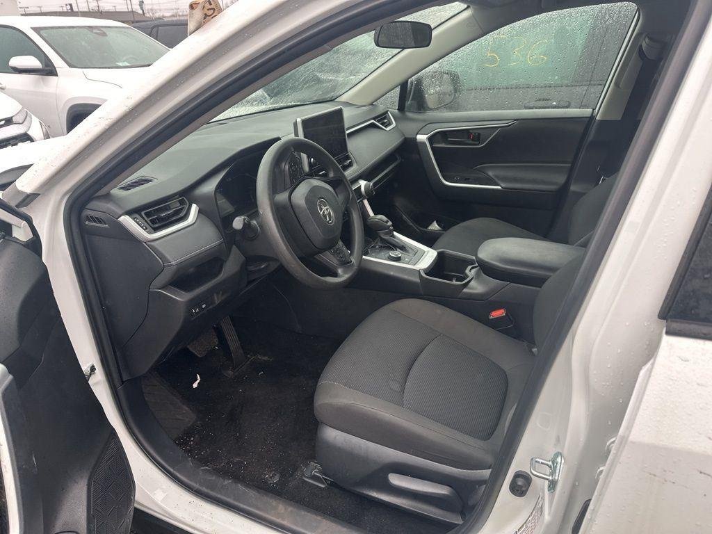 Used 2025 Ice Toyota LE image 10