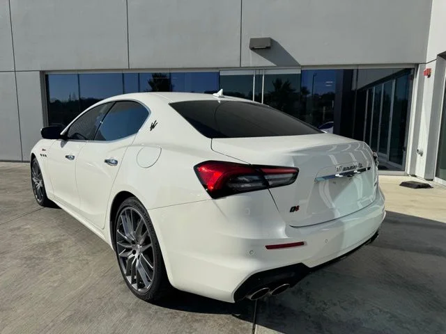 Certified Used 2022 Bianco Maserati Modena Q4 image 6