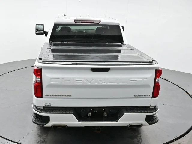 Used 2021 SUMMIT WHITE Chevrolet Custom image 22