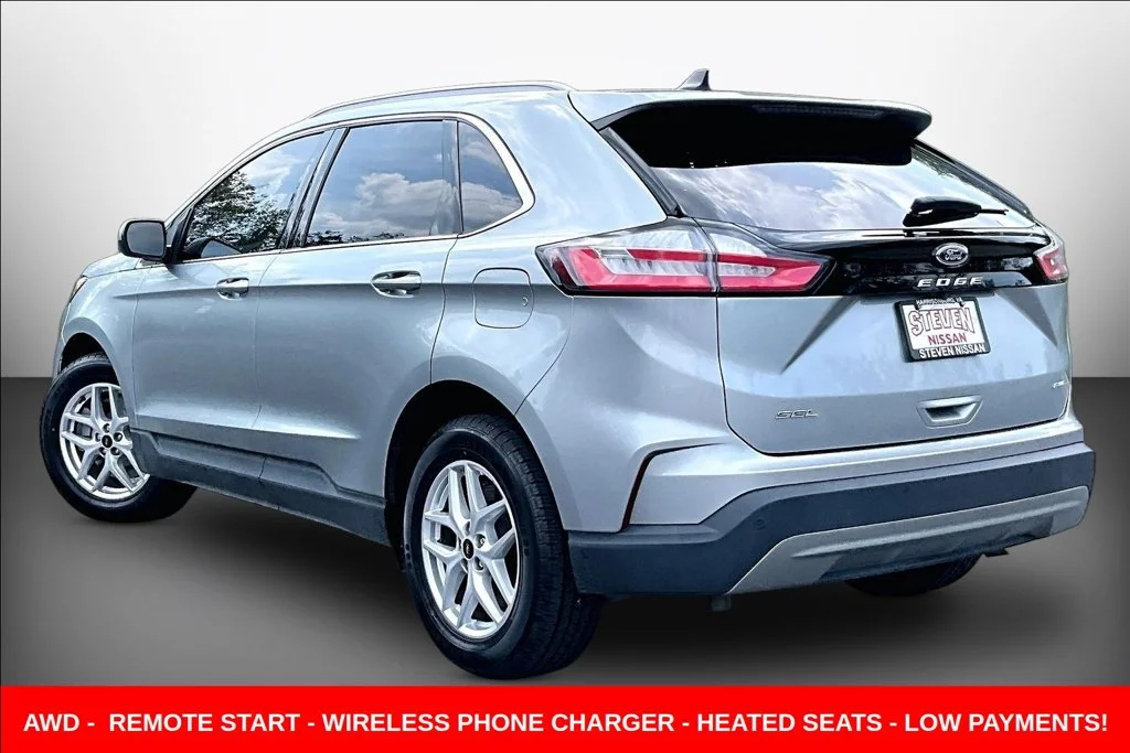 Used 2024 Silver Ford SEL image 4
