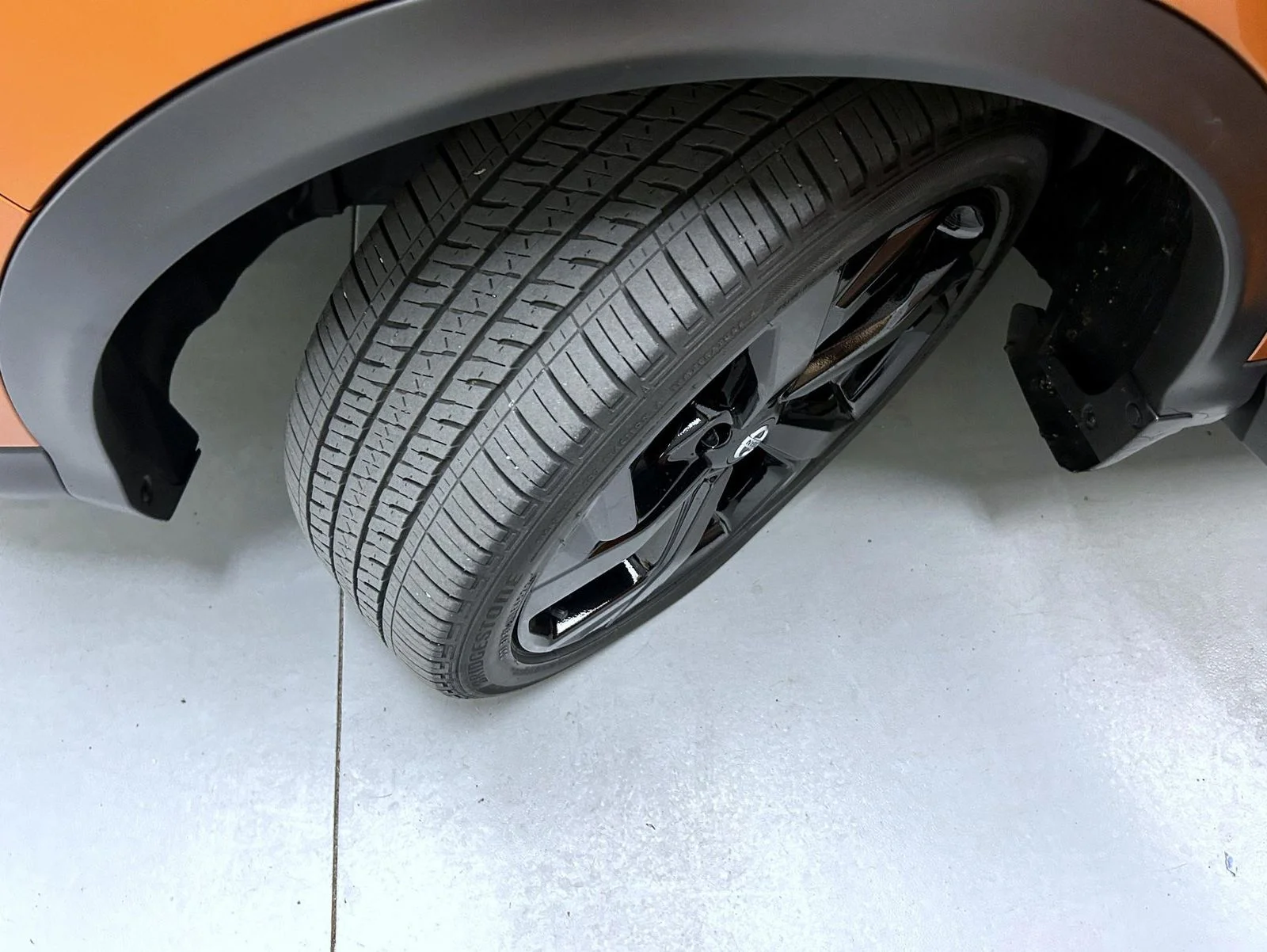 Used 2022 Orange Nissan SL image 23