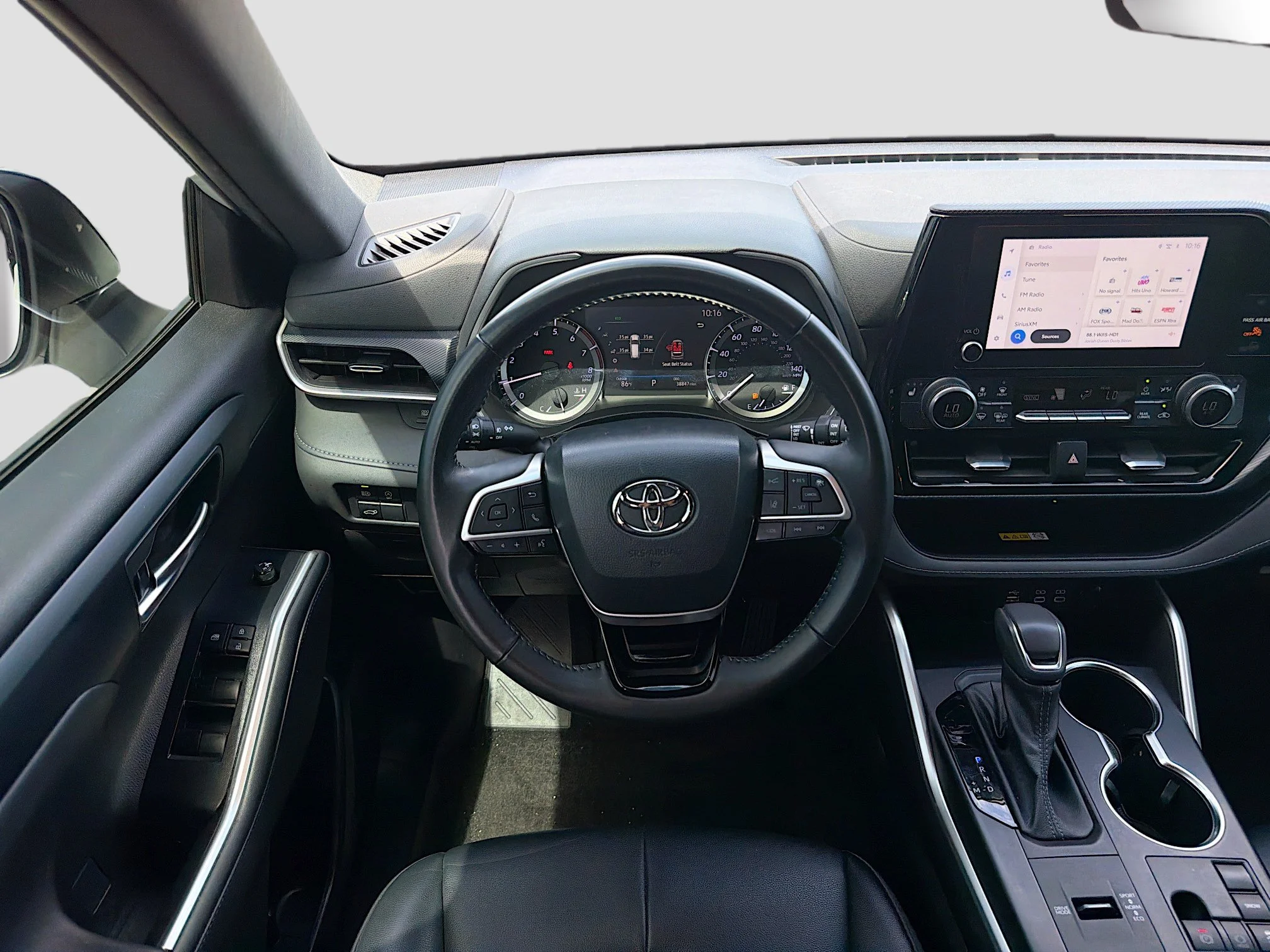 Used 2023 Pearl Toyota XSE image 17