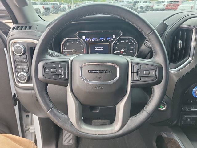 Used 2021 White Frost Tricoat GMC Denali image 18