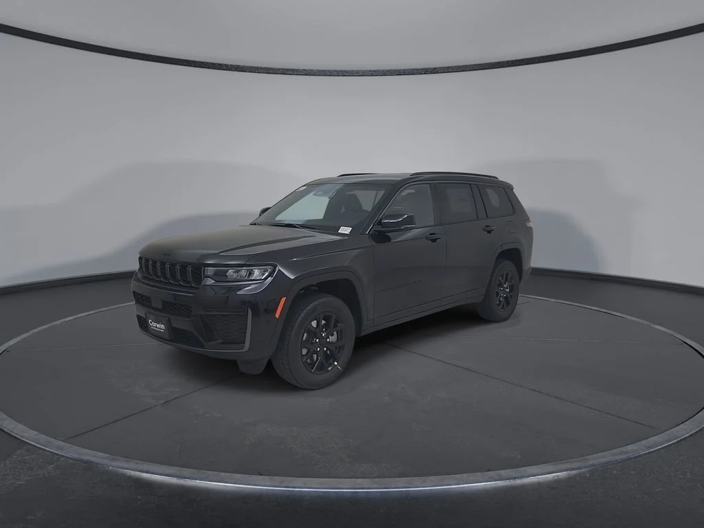 New 2026 Diamond Black Crystal Pearlcoat Jeep Altitude image 7