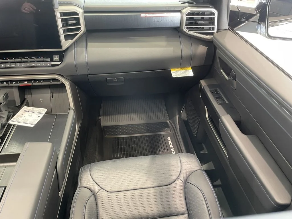 New 2026 Wind Chill Pearl Toyota Platinum image 12