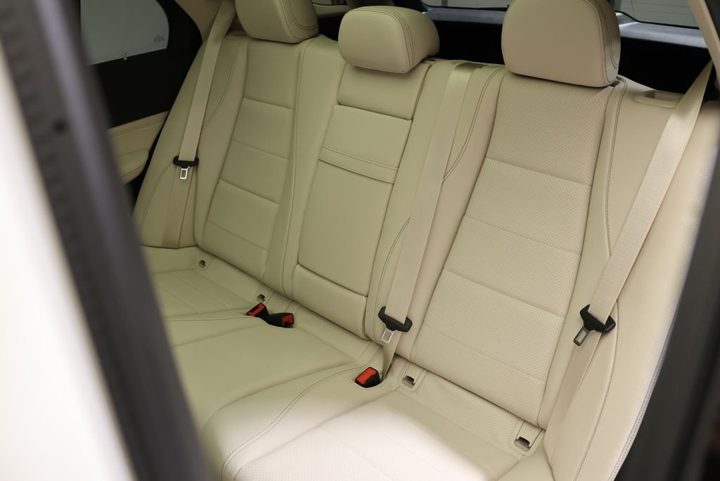Used 2026 Polar White Mercedes-Benz GLE 350 image 45