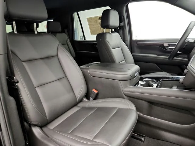 Used 2025 Black Chevrolet LT image 37