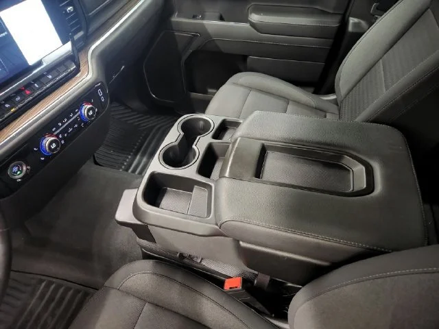 Used 2024 Onyx Black GMC Elevation image 35