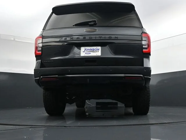 Used 2024 Gray Ford Limited image 32