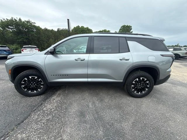 Used 2024 Gray Chevrolet Z71 image 9