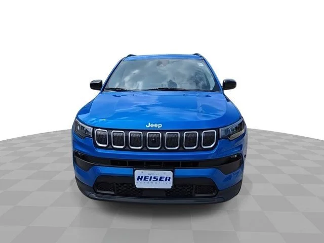 Certified Used 2022 Blue Jeep Latitude image 3