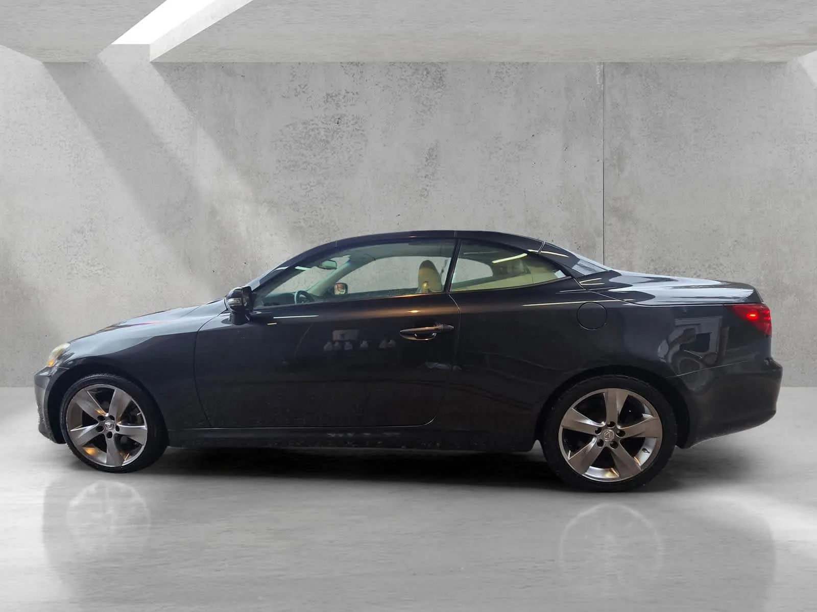 Used 2010  Lexus  image 7