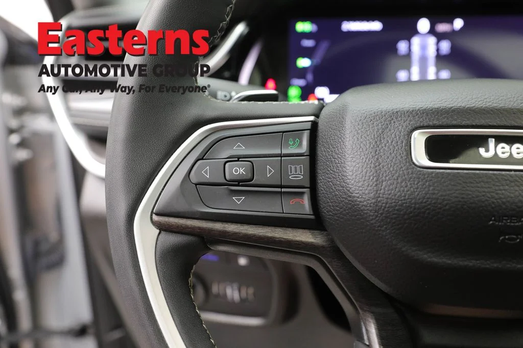 Used 2022 Silver Jeep 4xe image 15