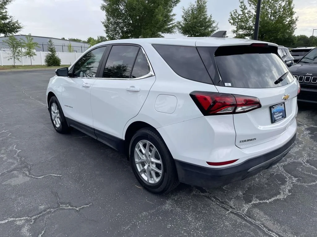 Used 2023 Summit White Chevrolet LT image 4