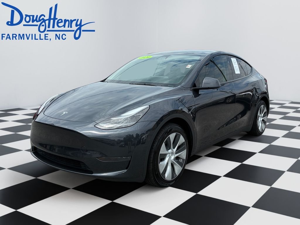 Used 2024  Tesla Long Range image 1