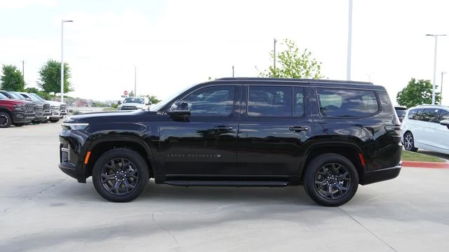 New 2026 High Gloss Black Exterior Paint Jeep Limited Altitude image 6