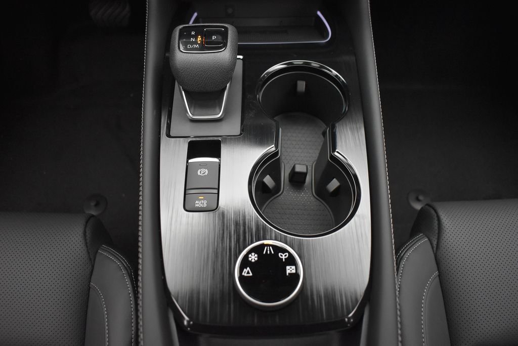 New 2026 Everest White Pearl TriCoat / Super Black Two-tone Nissan Platinum image 31