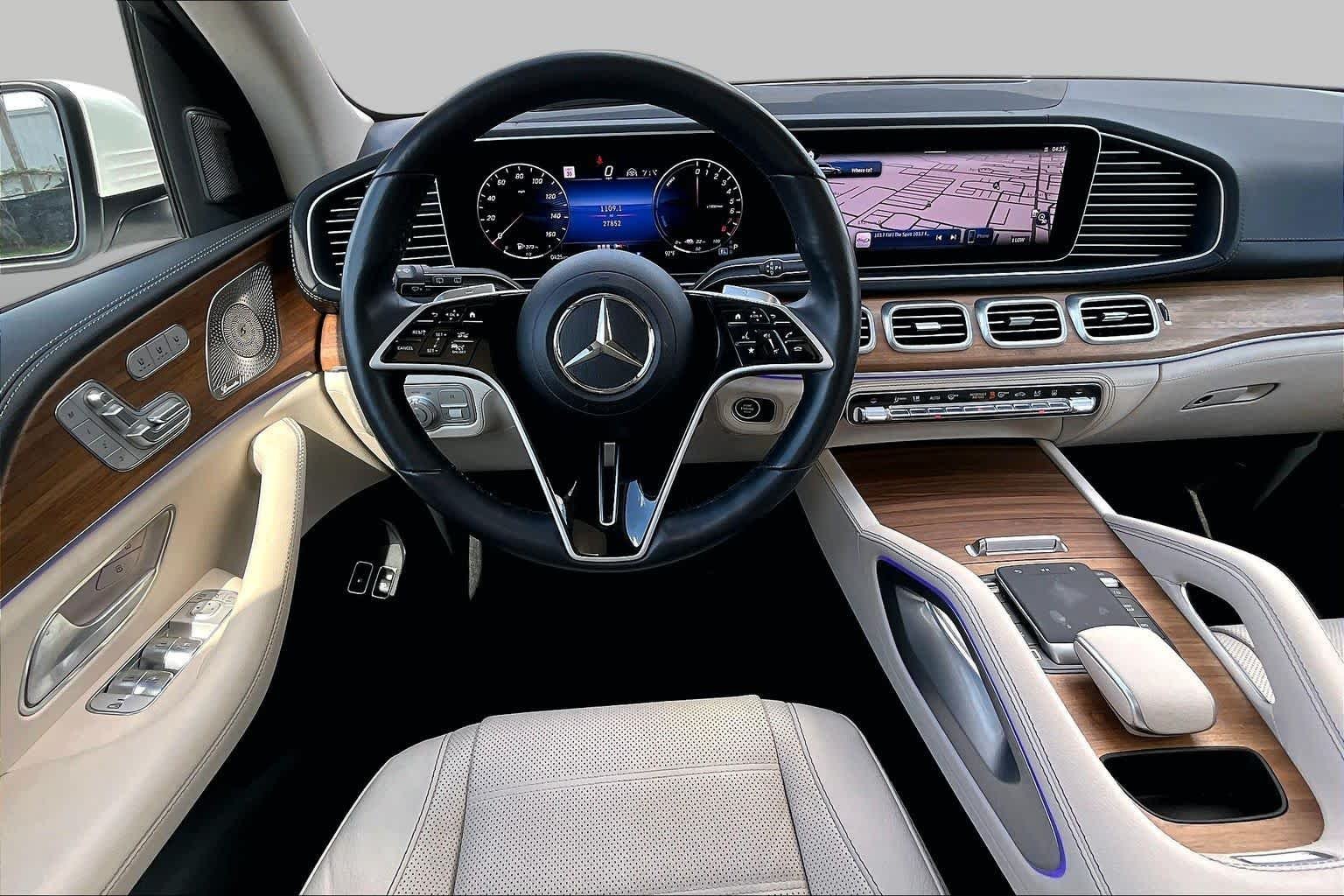 Used 2025 Polar White Mercedes-Benz GLE 450e image 6