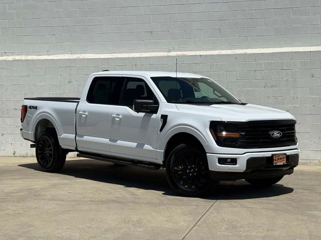 New 2026 Oxford White Ford XLT image 1