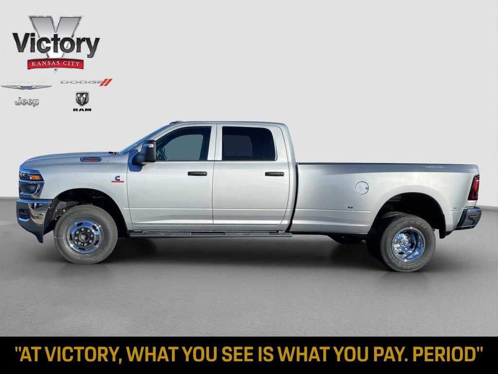 New 2026 Silver-Zynith Exterior Paint RAM Tradesman image 32