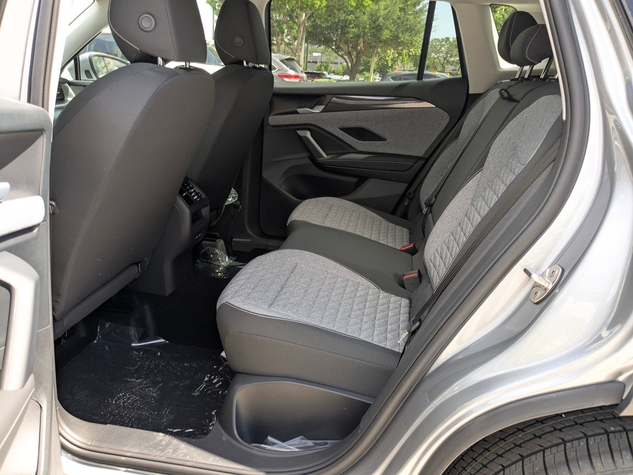 New 2026 PYRITE SILVER Volkswagen S image 15