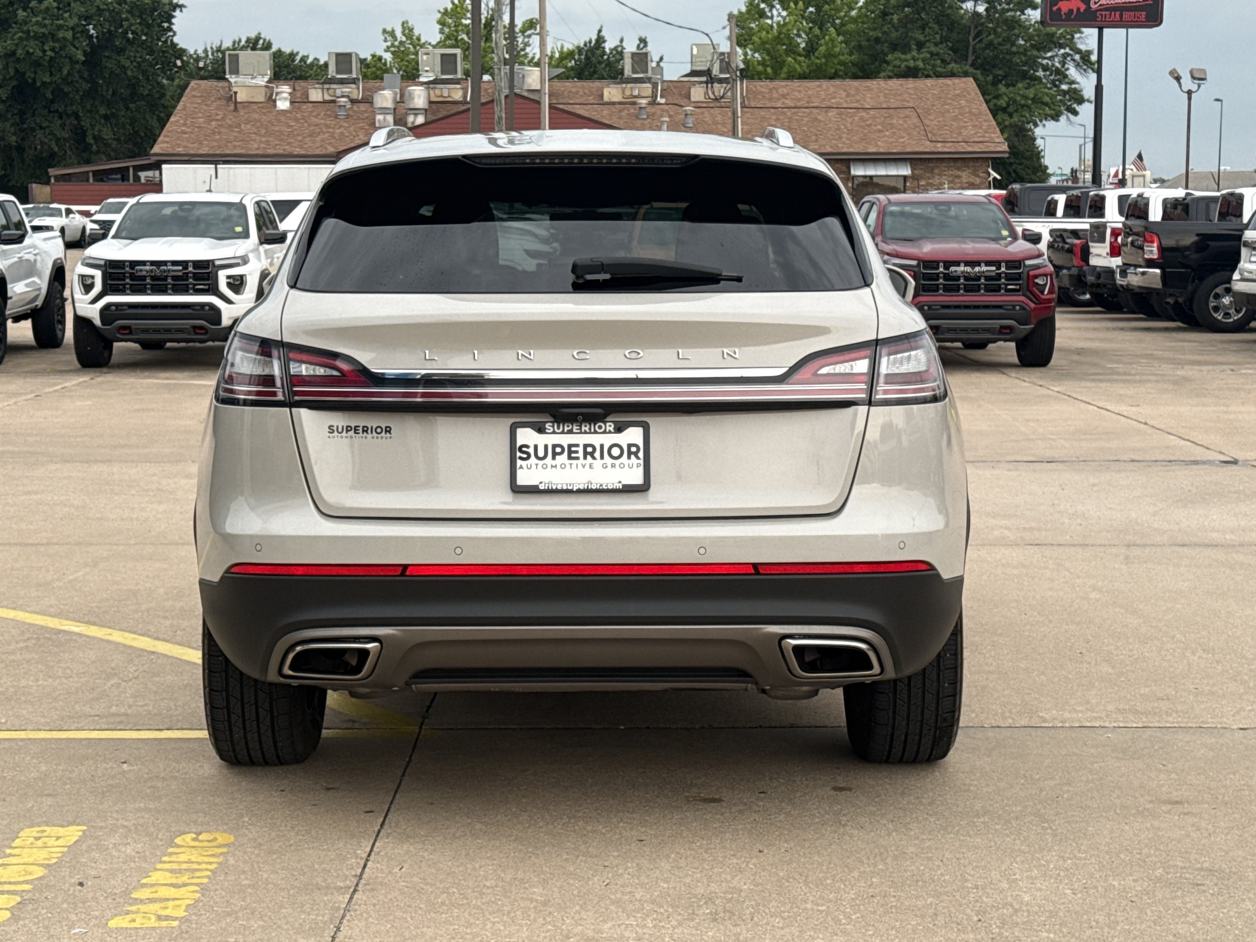 Used 2022 Silver Lincoln Standard image 4