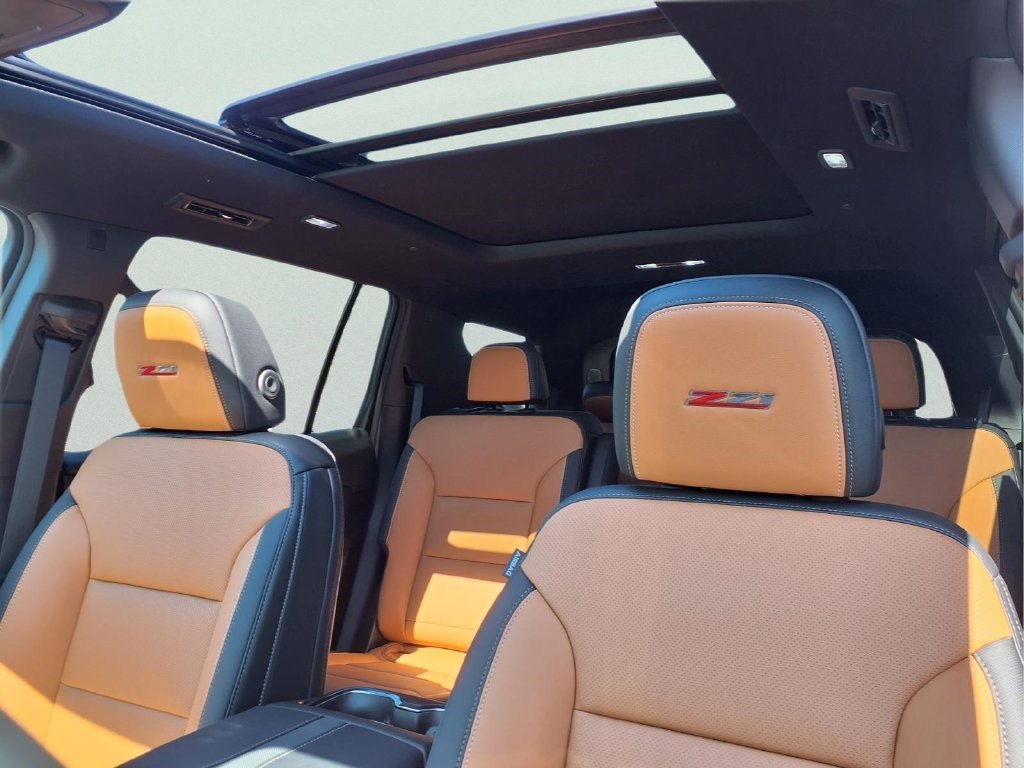 2027 Chevrolet Traverse Z71 - Photo 8