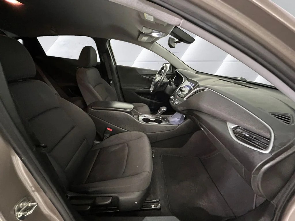 Used 2022 Gray Chevrolet RS image 13