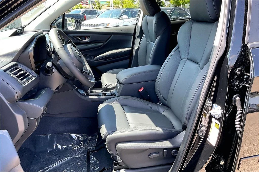 New 2026 CRYSTAL BLACK SILICA Subaru Onyx Edition Touring 7-Passenger image 11